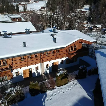 Alpenchalet Sonnenglueck In Bei Kitzbuehel Casa de Férias